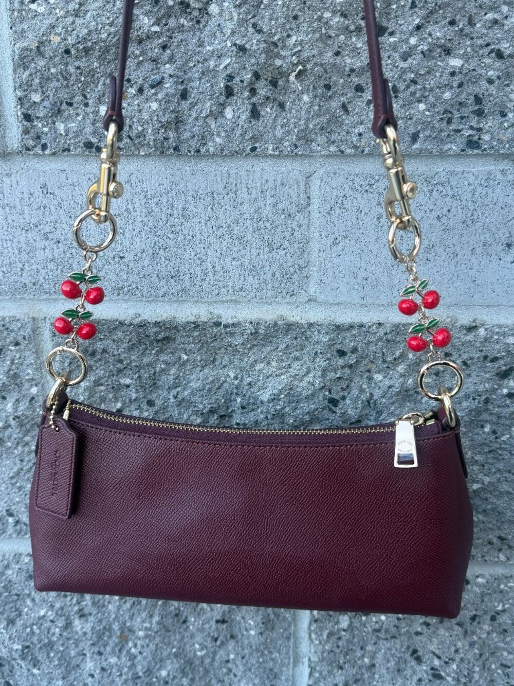 COACH nwt coach Charlotte Shoulder bag dark wine CCO18 WITH CHERRY CHAINS - Picture 2 of 11